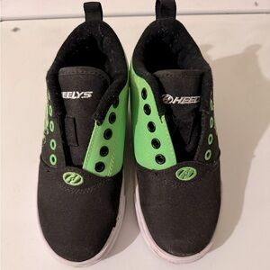 Heely’s boys shoes